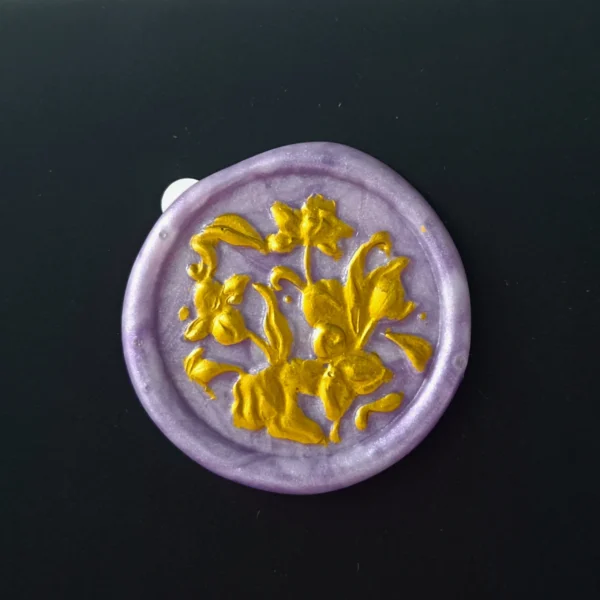 Sigiliu Purple Haze in nuante de mov cu motiv floral auriu